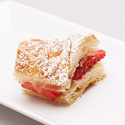 Croissant fingers with strawberries and mascarpone thumbnail