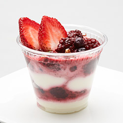 Yoghurt and berries - 190ml thumbnail