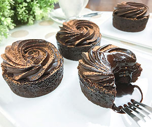 Chocolate explosion mud cake - 3 inch - box of 6 thumbnail