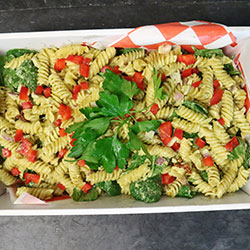 Chicken pesto pasta salad thumbnail