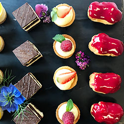 Assorted petit fours thumbnail